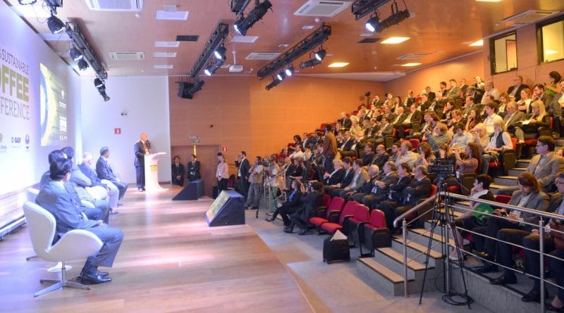 Conferência em São Paulo destaca a produção sustentável de café no Brasil à imprensa internacional (800 x 451)