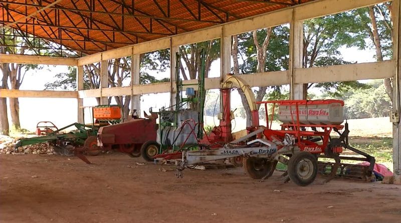 Máquinas pesadas são furtadas de fazenda experimental da UFLA em Ijaci (MG)