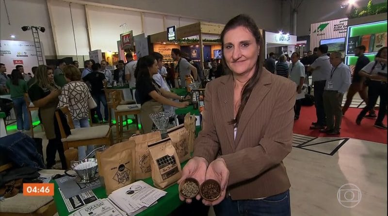 Feira em MG reúne cadeia produtiva de café e mostra como obter bebida de alto padrão