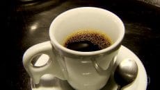 Estudo mostra relação entre condição genética e preferência por café preto