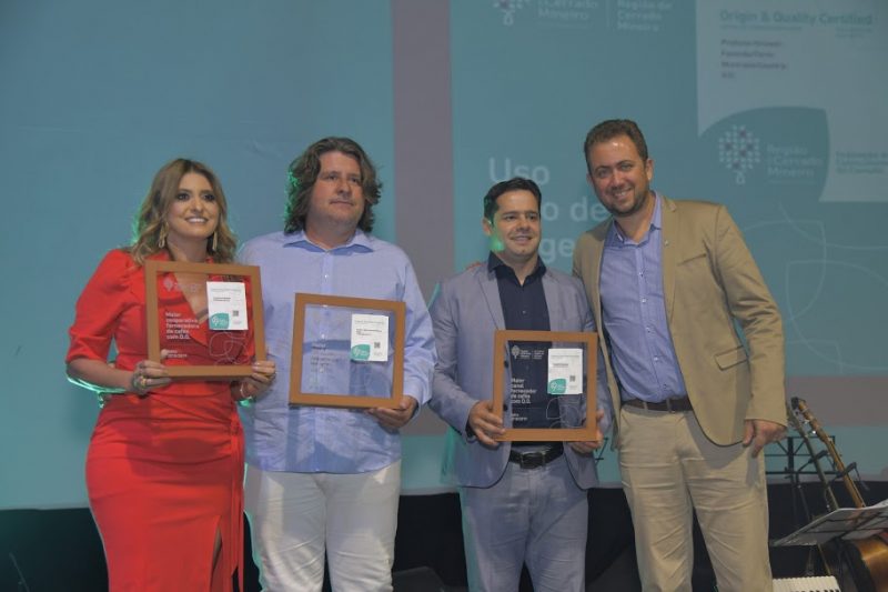 Cooperados da Expocaccer sobem ao pódio do VII Prêmio da Região do Cerrado Mineiro 01