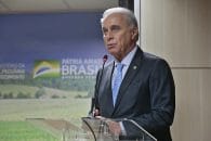 Guerra é oportunidade para o Brasil diminuir dependência de fertilizantes, diz ministro da Agricultura